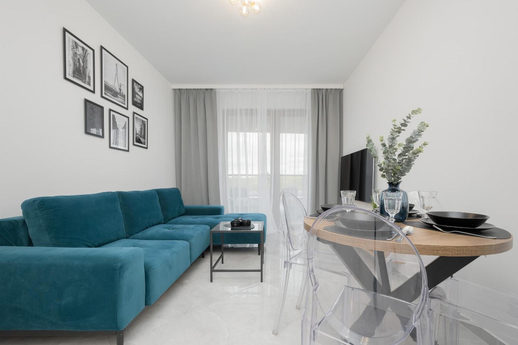 Apartment With Balcony & Parking In Warsaw By Noclegi Renters Exterior photo